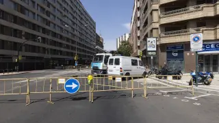 Un reventón en César Augusta obliga a suprimir varias paradas del bus urbano