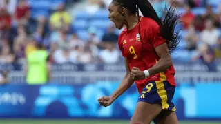 Salma celebra el gol anotado en la tanda de penaltis. FRANCIA PARÍS 2024 FÚTBOL