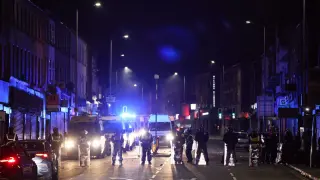 Más de 90 detenidos por los focos de violencia de la ultraderecha en ciudades británicas.