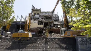 Comienza la demolición del Gol Sur del estadio de La Romareda.