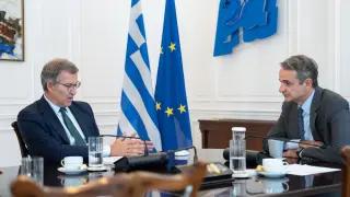 Feijóo se reúne con el primer ministro de Grecia en Atenas