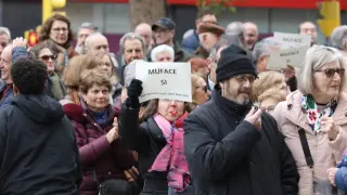 Concentración en defensa de Muface en Zaragoza