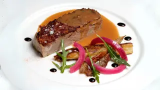 Plato del menú degustación de El Burgolés.