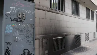 Incendio de este lunes por la noche en un garaje. Tres coches quemados