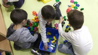 Niños de infantil en el colegio Valdespartera III de Zaragoza