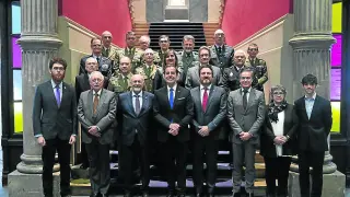 Autoridades y premiados, este viernes en el Paraninfo momentos antes de la entrega de los premios de la Asociación Los Sitios