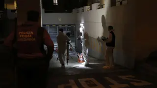 Fotografía de archivo de 2024 de un hombre detenido por agentes de la Policía Municipal