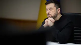 KIEV, 18/02/2026.- El presidente ucraniano, Volodímir Zelenski, declaró al término de los contactos mantenidos por ucranianos, rusos y estadounidenses en Ginebra que las partes implicadas han conseguido progresos a la hora de definir los mecanismos de verificación de un eventual alto el fuego para el que, sin embargo, sigue sin haber acuerdo. "Los militares saben cómo monitorizar un alto el fuego y el final de la guerra para cuando haya voluntad política", dijo Zelenski en un mensaje de voz enviado a los periodistas, en el que señala también que no se han logrado avances en la parte "política" de las negociaciones. EFE/ Volodymyr Zelenskyy - SOLO USO EDITORIAL/SOLO DISPONIBLE PARA ILUSTRAR LA NOTICIA QUE ACOMPAÑA (CRÉDITO OBLIGATORIO) -