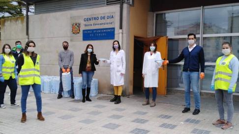 Donación de material contra el coronavirus en el centro de operaciones de 'Aislados pero no solos'.
