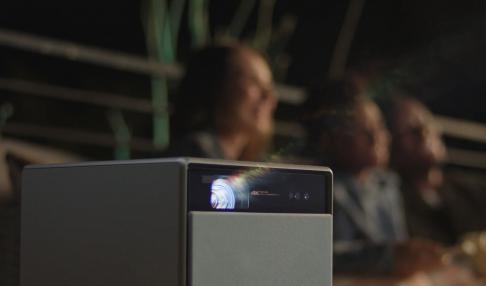 Xgimi Mogo 2 Pro, un puequeño proyector capaz de crear un cine en cualquier  parte