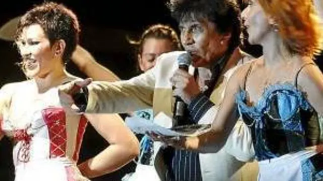 Georgie Dann, durante un concierto en el verano de 2008.