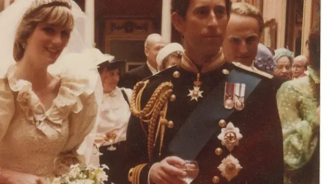 Imagen de archivo de la boda de Lady Di y su esposo el príncipe Carlos.