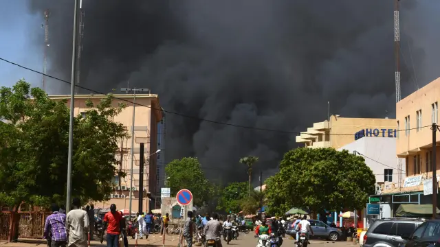 Imagen de archivo de un ataque armado en Burkina Faso.
