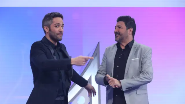 Tony Aguilar junto a Roberto Leal en 'Operación Triunfo'