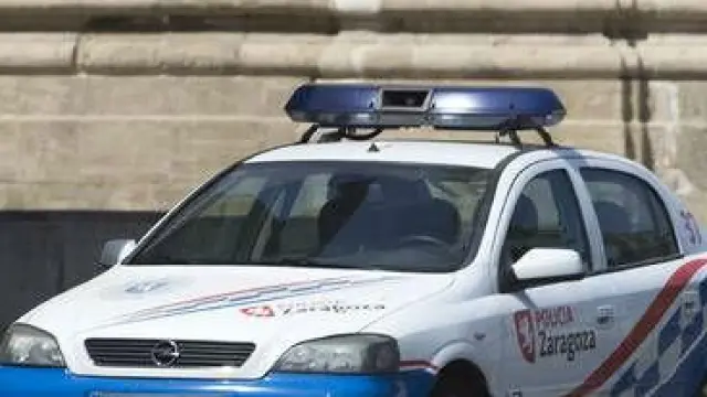 Vehículo de la Policía Local de Zaragoza.