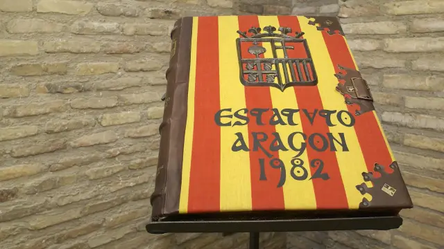 Ejemplar del Estatuto de Autonomía de Aragón.
