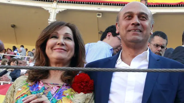 Imagen de archivo del empresario Juan Muñoz y su esposa, la periodista Ana Rosa Quintana.