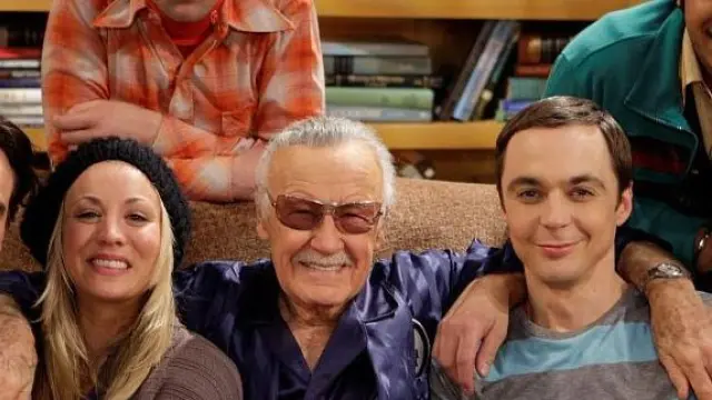 Los actores de 'The Big Bang Theory' junto a Stan Lee.