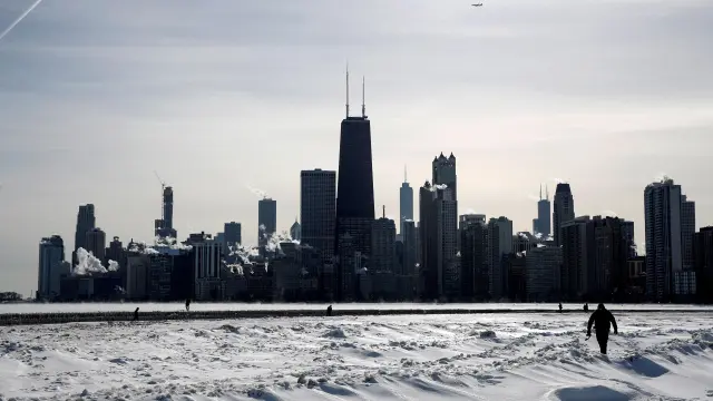 La ola de frío polar azota ciudades como Chicago.