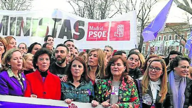 Varias de las ministras, en la manifestación de Madrid.