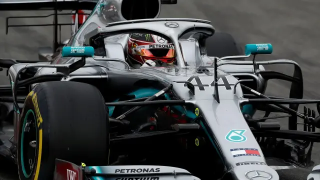 Lewis Hamilton durante los entrenamientos en Montmeló