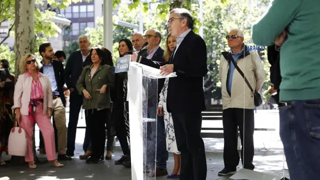 El candidato del PP a la Presidencia de Aragón, Luis María Beamonte, en la presentación de sus rebajas fiscales, este lunes.