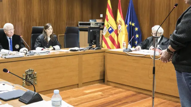 El acusado, durante el juicio celebrado el pasado 24 de abril en la Audiencia de Zaragoza.