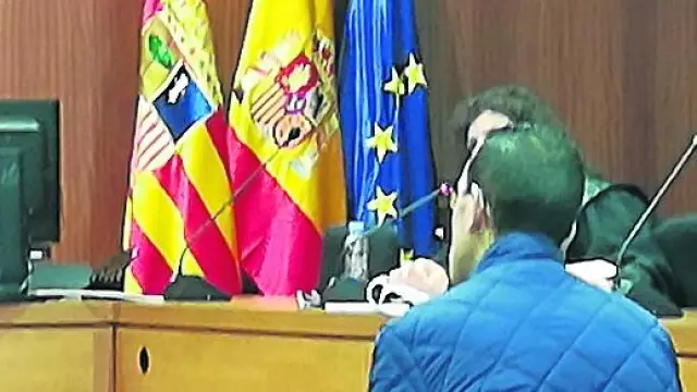 El acusado, Monsef Arjaz, cuando fue juzgado en la Audiencia Provincial de Zaragoza.
