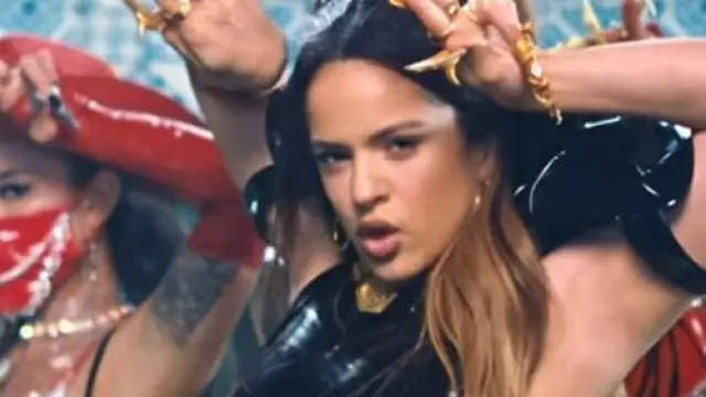 Fotograma del nuevo vídeo de Rosalía