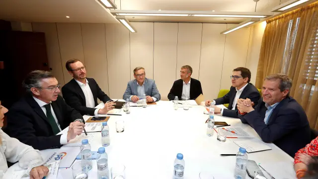 Reunión en Aragón entre el PP y Ciudadanos.