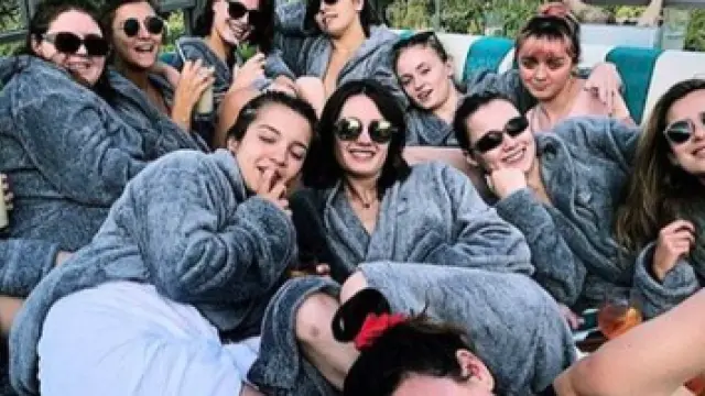 Sophie Turner disfruta junto a sus amigas en Benidorm.