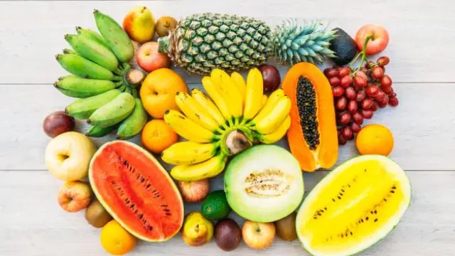 Las frutas de verano se caracterizan por ser ricas en agua y tener pocas calorías.