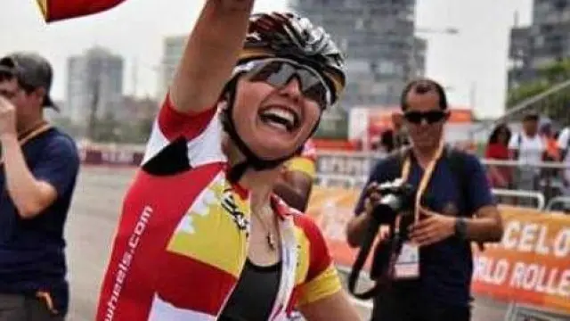 Nerea Langa, exultante tras ganar su primer oro mundial