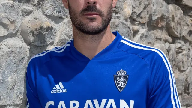Francisco Javier Atienza posa para HERALDO DE ARAGÓN en el Hotel Barceló Monasterio de Boltaña, en donde es debutante con la plantilla del Real Zaragoza en este verano de 2019.