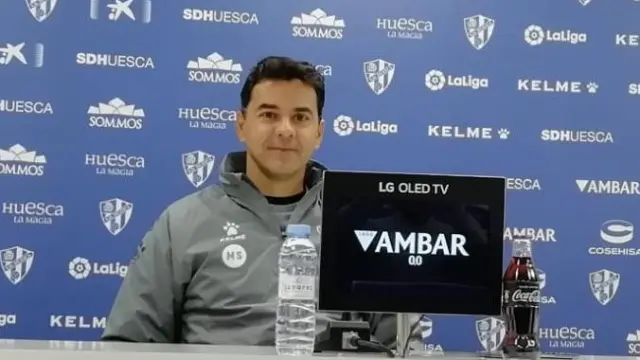 Míchel Sánchez, en la rueda de prensa previa al partido con el Oviedo.