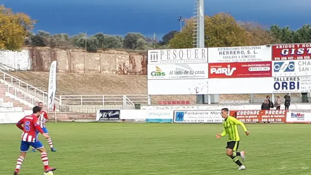 Fútbol. Tercera División- Barbastro vs. RZD Aragón.