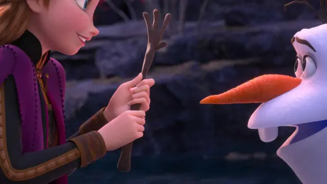 Elsa y Olaf, en 'Frozen II'.