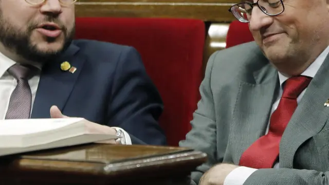 Pere Aragonès y Quim Torra, este miércoles en el Parlament catalán.