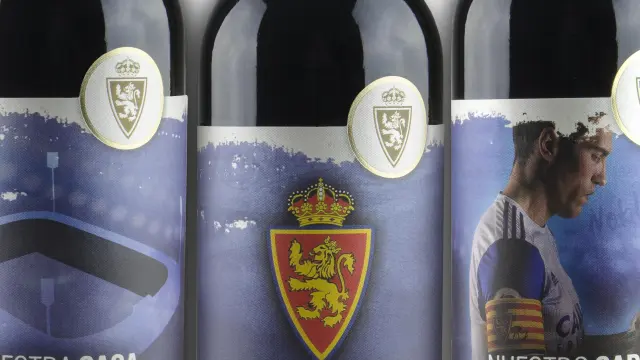 Las tres etiquetas diferentes del vino del Real Zaragoza.