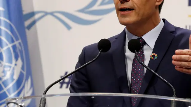 Pedro Sánchez, este lunes durante una rueda de prensa en la cumbre del clima.