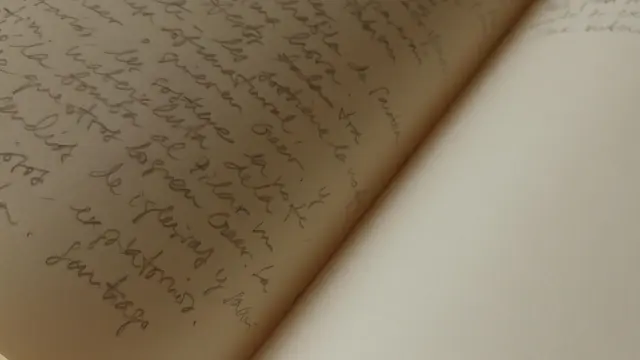 Cuaderno realizado por Ricardo Vicente para la película 'Mientras dure la guerra'