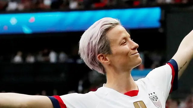 Megan Rapinoe of the U.S. celebrates scoring their first goal during the France v United States game during the Women's World Cup Quarter Final at Parc des Princes, Paris, France June 28, 2019. REUTERS/Benoit Tessier SEARCH "POY SPORTS" FOR THIS STORY. SEARCH "REUTERS POY" FOR ALL BEST OF 2019 PACKAGES. TPX IMAGES OF THE DAY [[[REUTERS VOCENTO]]] GLOBAL-POY/SPORTS
