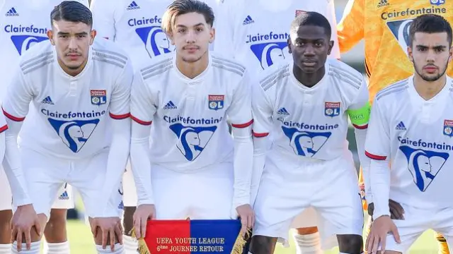 La formación del Olympique de Lyon en el último partido de Youth League jugado en la fase de grupos.