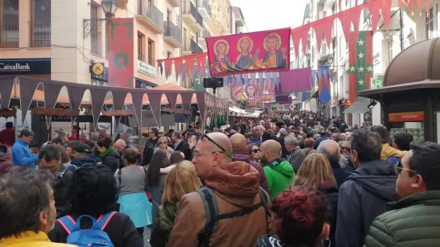 Las calles del centro de Teruel están abarrotadas de visitantes