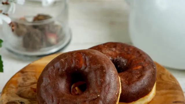 Donuts saludables con chocolate.