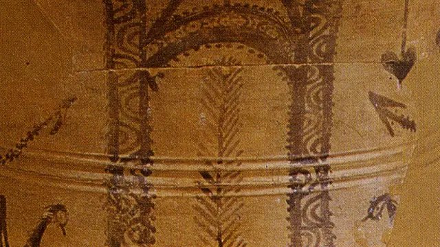 Vaso ritual de Arcobriga (Monreal de Ariza, Zaragoza) con representación de una divinidad arbórea celtibérica en el interior de un templo.
