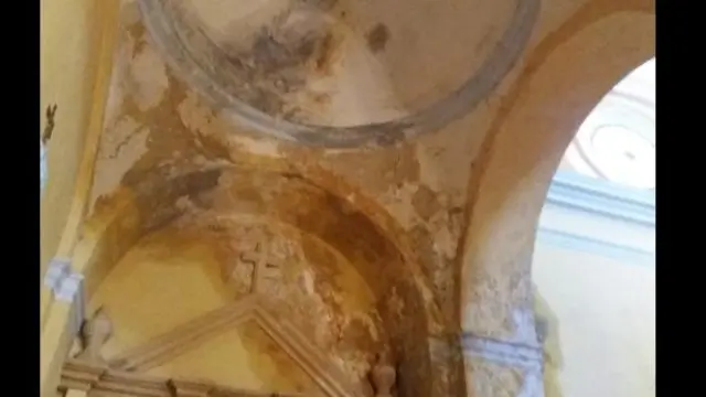 Estado en el que se encuentra la cúpula sobre el altar de la Virgen de los Dolores en la Iglesia de San Pedro