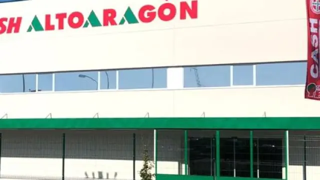 El Cash Altoaragón-IFA de Jaca ha trasladado sus instalaciones al polígono industrial Llano de la Victoria.