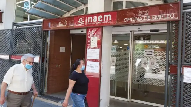 La oficina del Inaem de la calle de Santander, en Zaragoza.