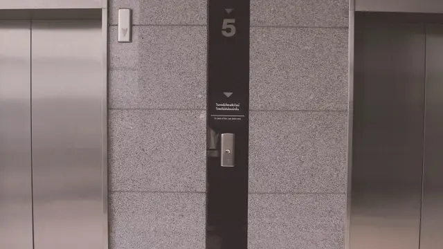 El ascensor gripado